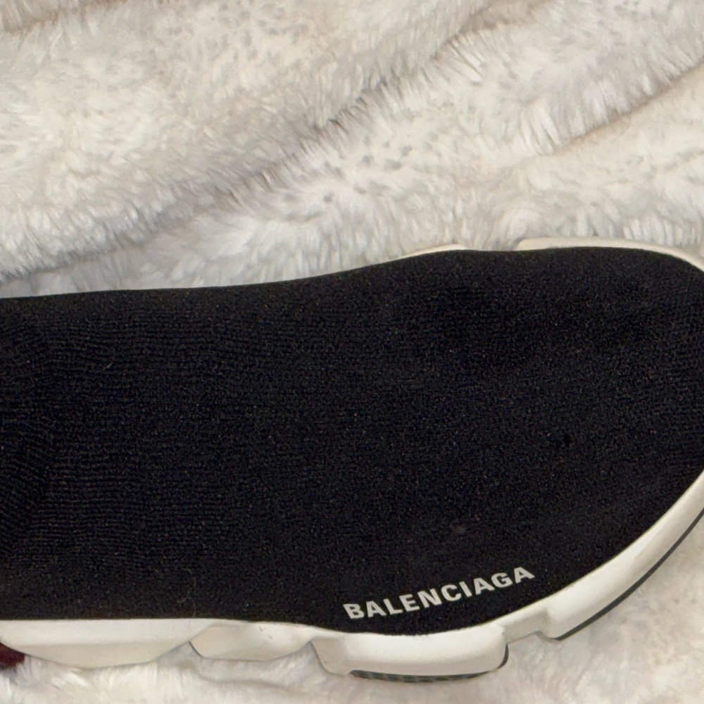 Balenciaga Black and White Knit Sneakers - Picture 11 of 12